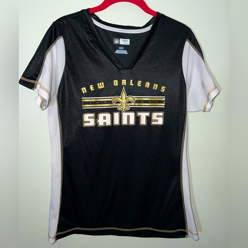 NFL Team Apparel Black & Gold NOLA SAINTS V-Neck Short Sleeve Jersey Top!